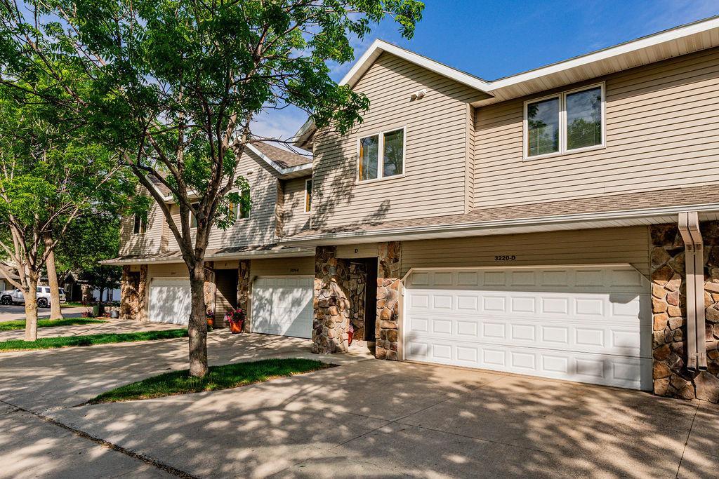 3220 40th Avenue S, Unit D, Fargo ND 58104 - Photo 3 of 43
