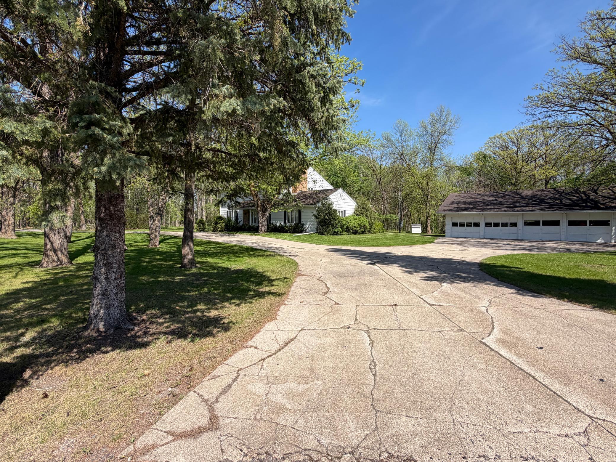 814 11th Avenue SE, Roseau MN 56751 - Photo 3 of 52