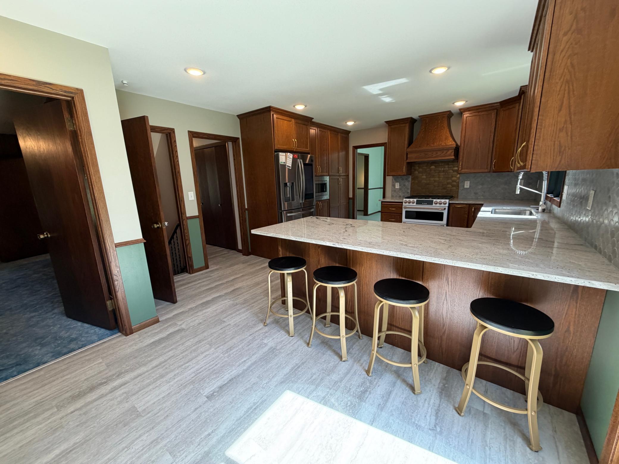 814 11th Avenue SE, Roseau MN 56751 - Photo 5 of 52