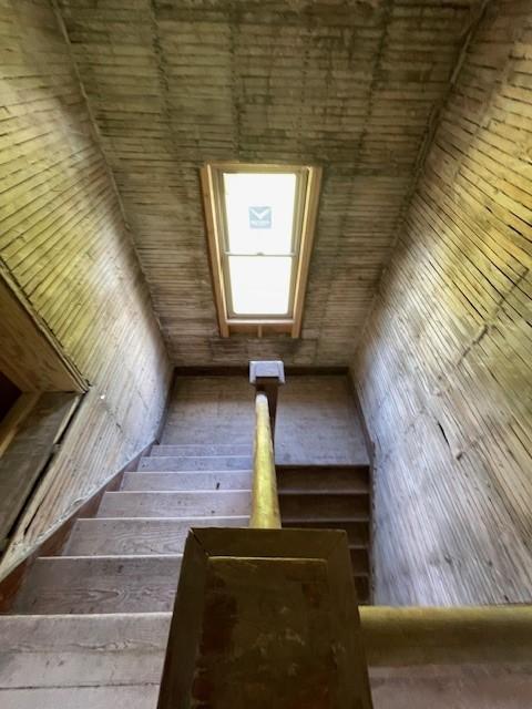 1910 single family home for sale at 350 3rd Avenue in Roosevelt, MN — 4 bed, 1 bath (photo 13 of 24)