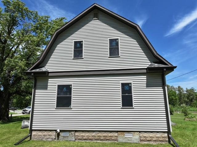 1910 single family home for sale at 350 3rd Avenue in Roosevelt, MN — 4 bed, 1 bath (photo 4 of 24)