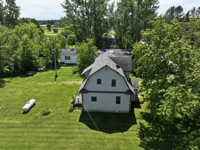 1910 single family home for sale at 350 3rd Avenue in Roosevelt, MN — 4 bed, 1 bath (photo 8 of 24)
