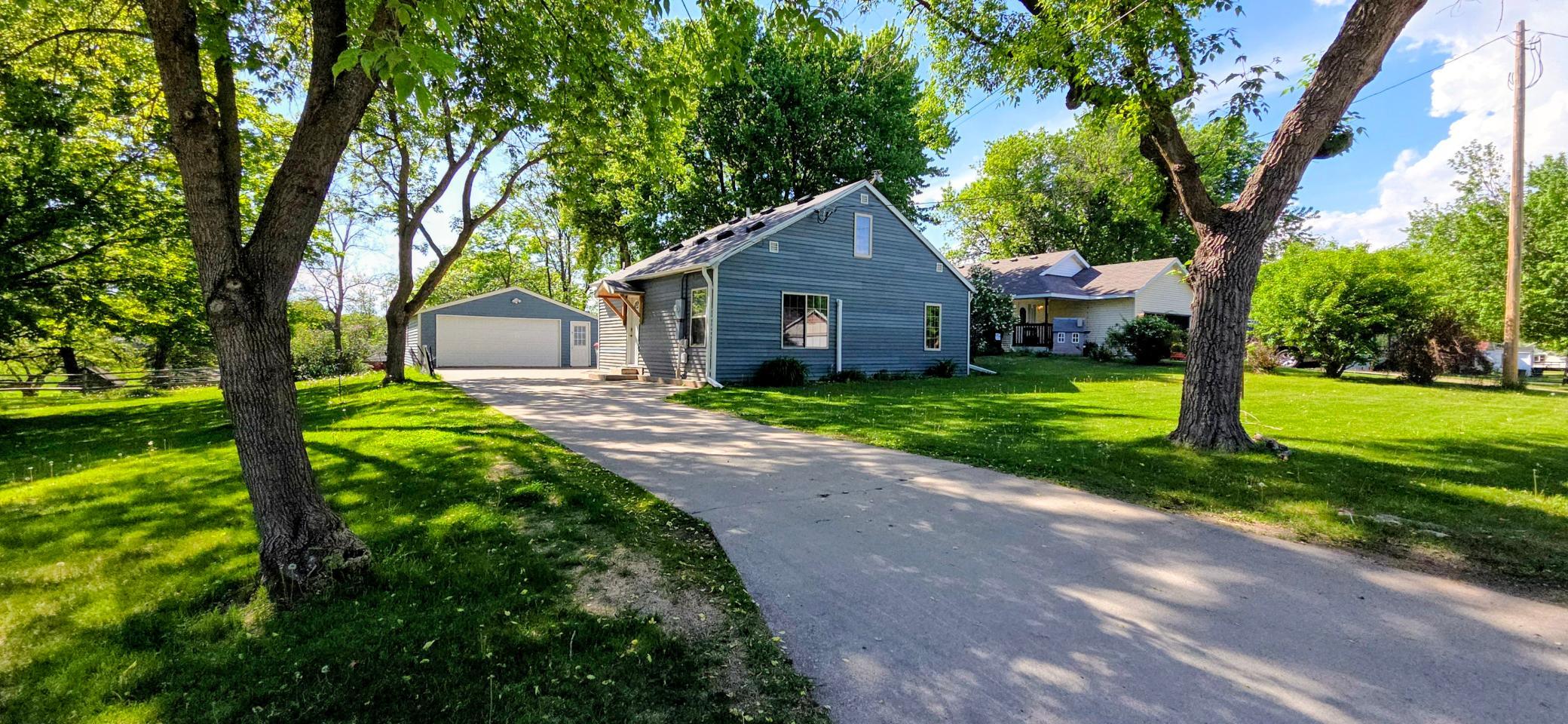 902 Quincy Street, Alexandria MN 56308 - Photo 2 of 30