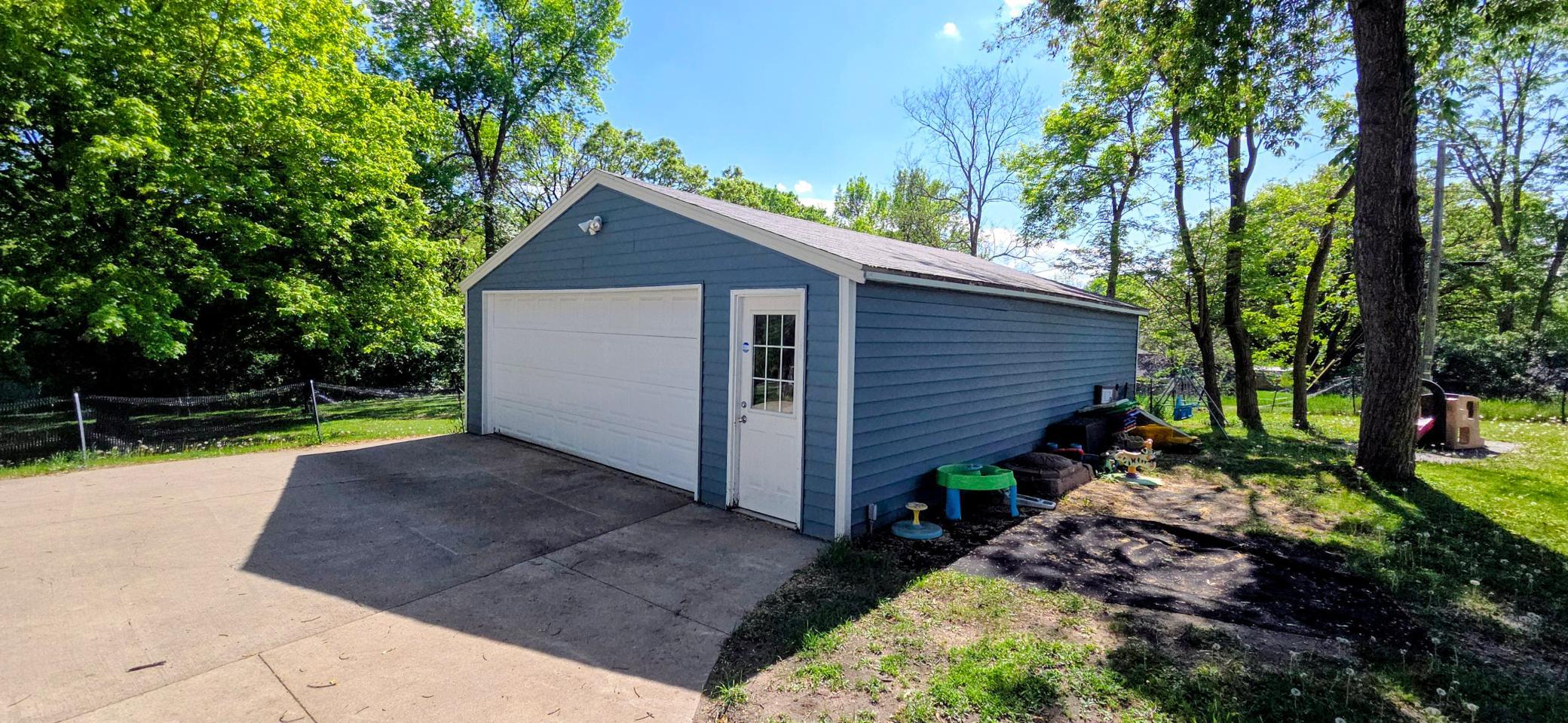 902 Quincy Street, Alexandria MN 56308 - Photo 5 of 30