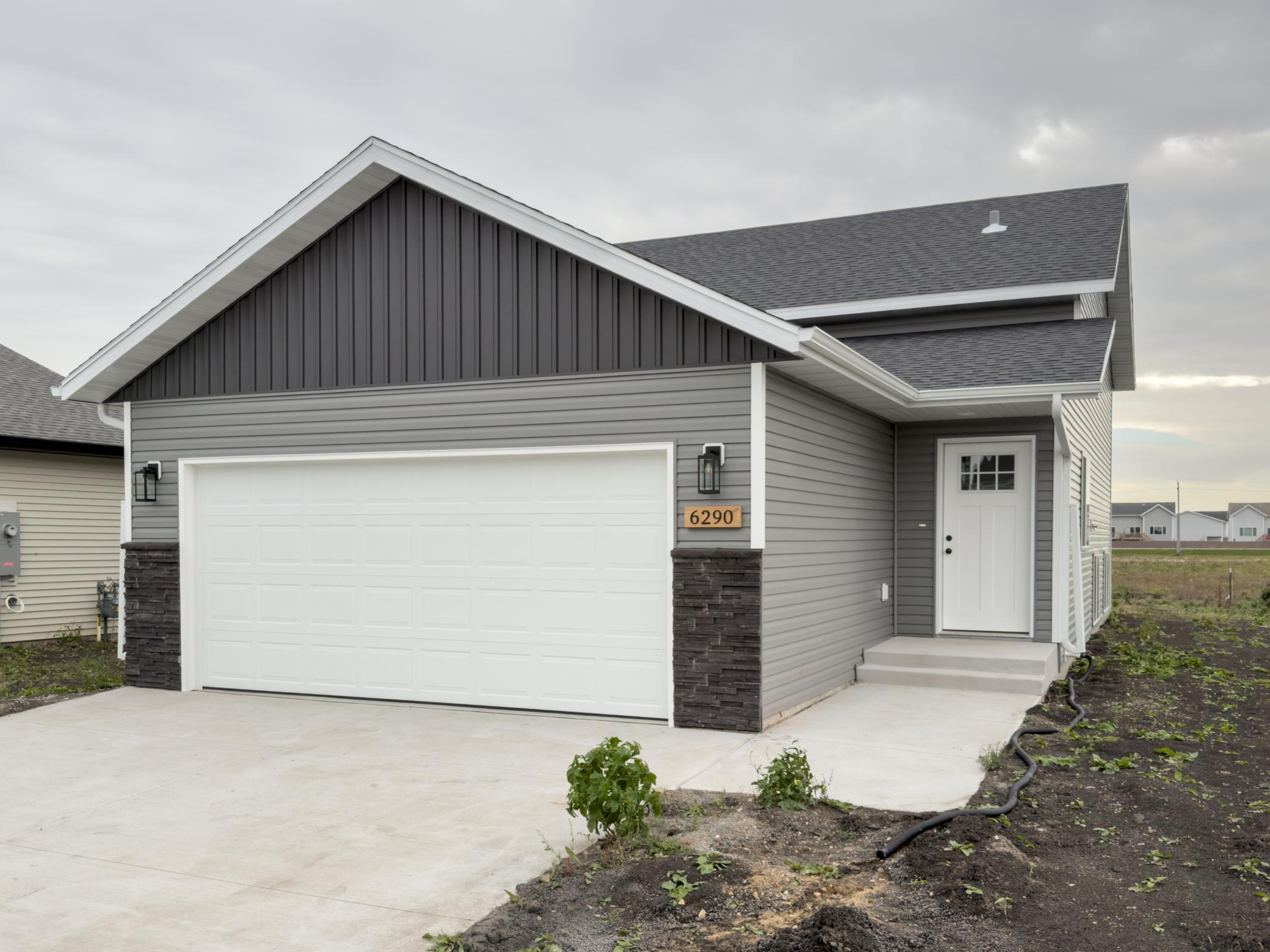 6290 87th Avenue S, Horace ND 58047 - Photo 2 of 28