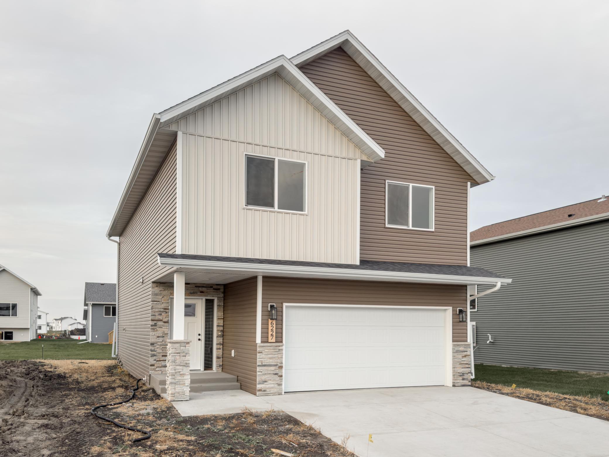6227 87th Avenue S, Horace ND 58047 - Photo 2 of 37