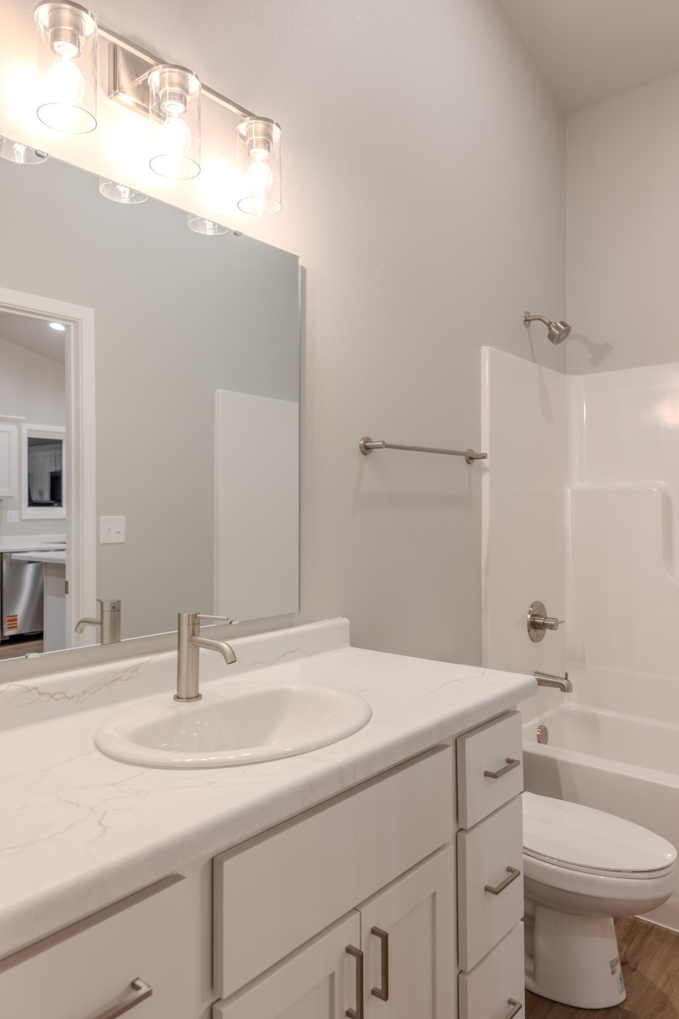 3246 36th Avenue S, Moorhead MN 56560 - Photo 14 of 20