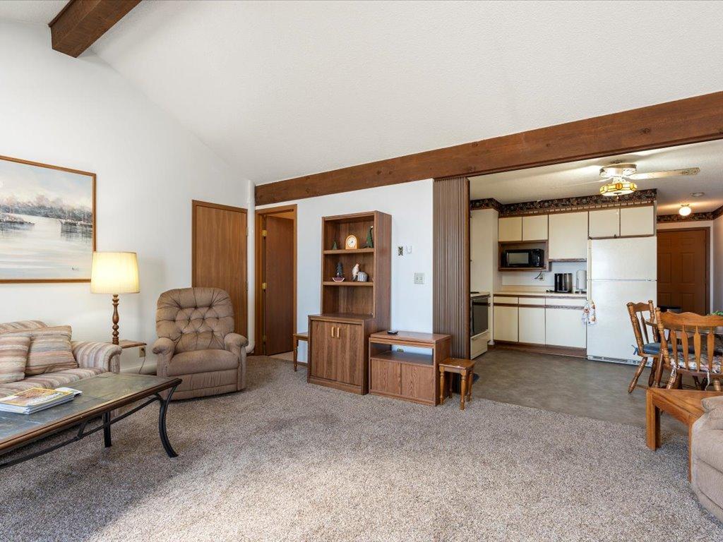 1987 condo for sale at 10490 US Highway 169, Unit 309 in Garrison, MN — 1 bed, 1 bath (photo 2 of 11)