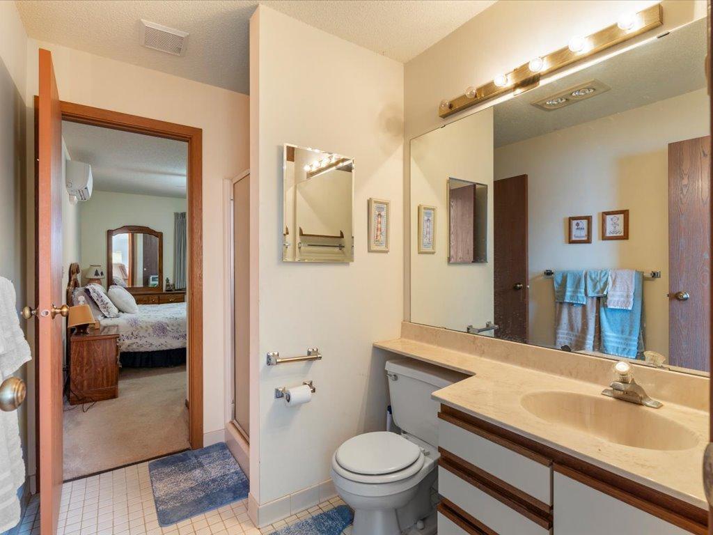 1987 condo for sale at 10490 US Highway 169, Unit 309 in Garrison, MN — 1 bed, 1 bath (photo 8 of 11)
