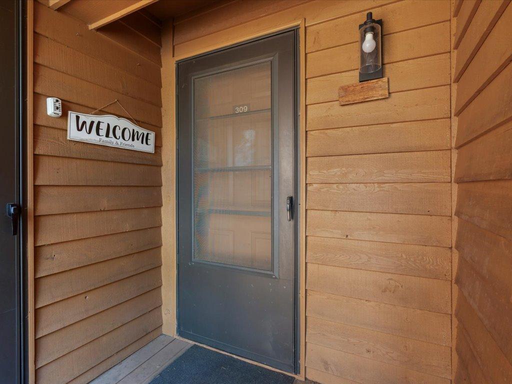 1987 condo for sale at 10490 US Highway 169, Unit 309 in Garrison, MN — 1 bed, 1 bath (photo 10 of 11)