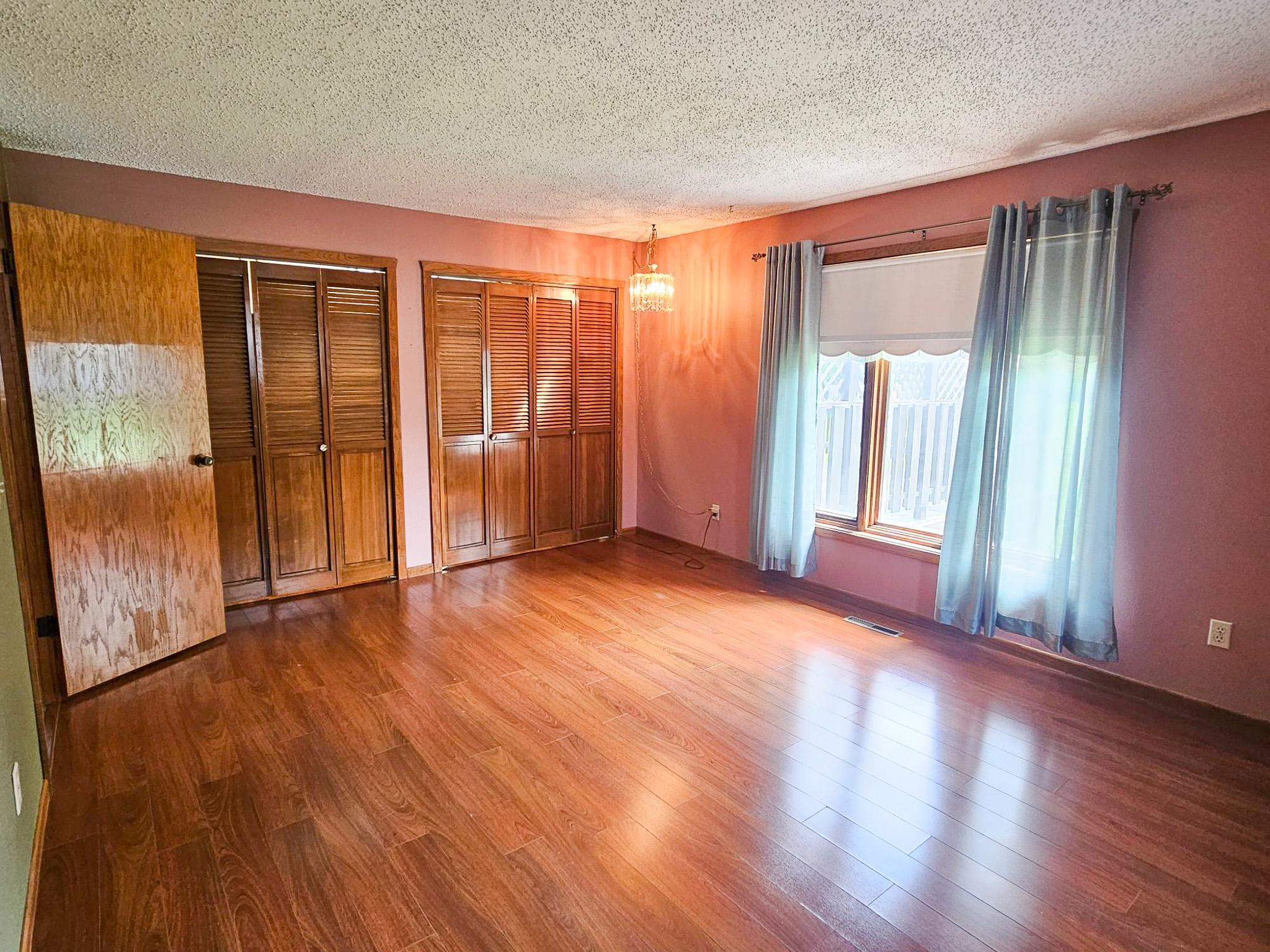 1977 single family home for sale at 116 Nora Street E in Thief River Falls, MN — 3 bed, 2 bath (photo 14 of 42)