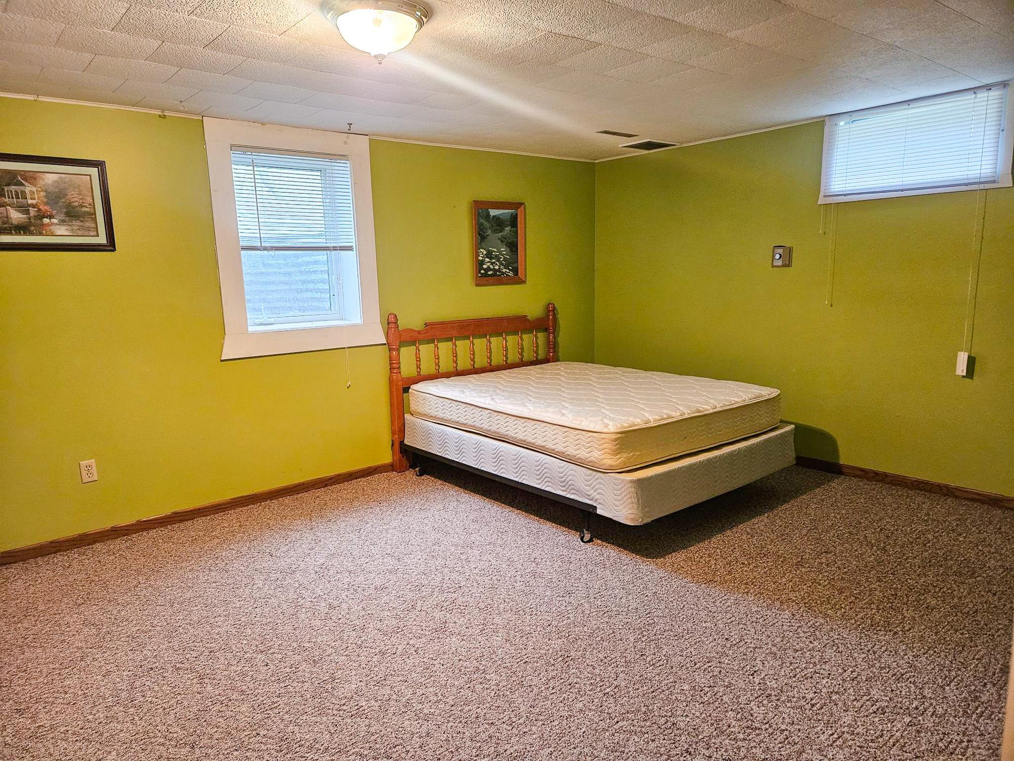 1977 single family home for sale at 116 Nora Street E in Thief River Falls, MN — 3 bed, 2 bath (photo 22 of 42)