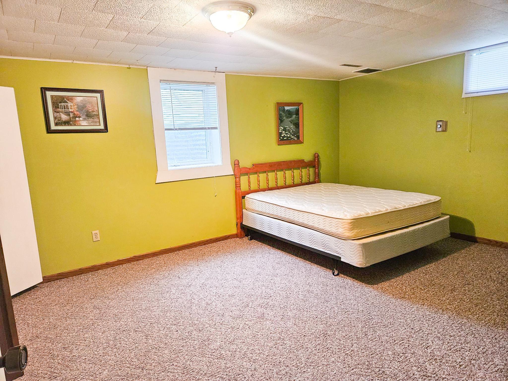 1977 single family home for sale at 116 Nora Street E in Thief River Falls, MN — 3 bed, 2 bath (photo 23 of 42)