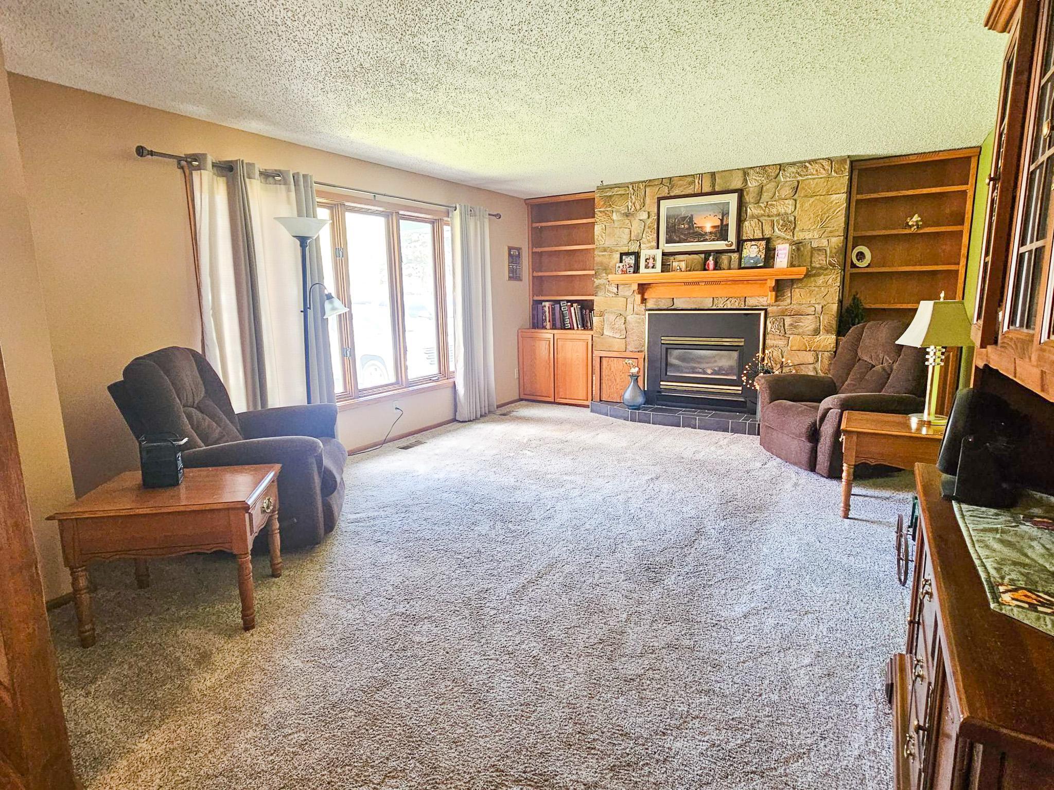 1977 single family home for sale at 116 Nora Street E in Thief River Falls, MN — 3 bed, 2 bath (photo 7 of 42)