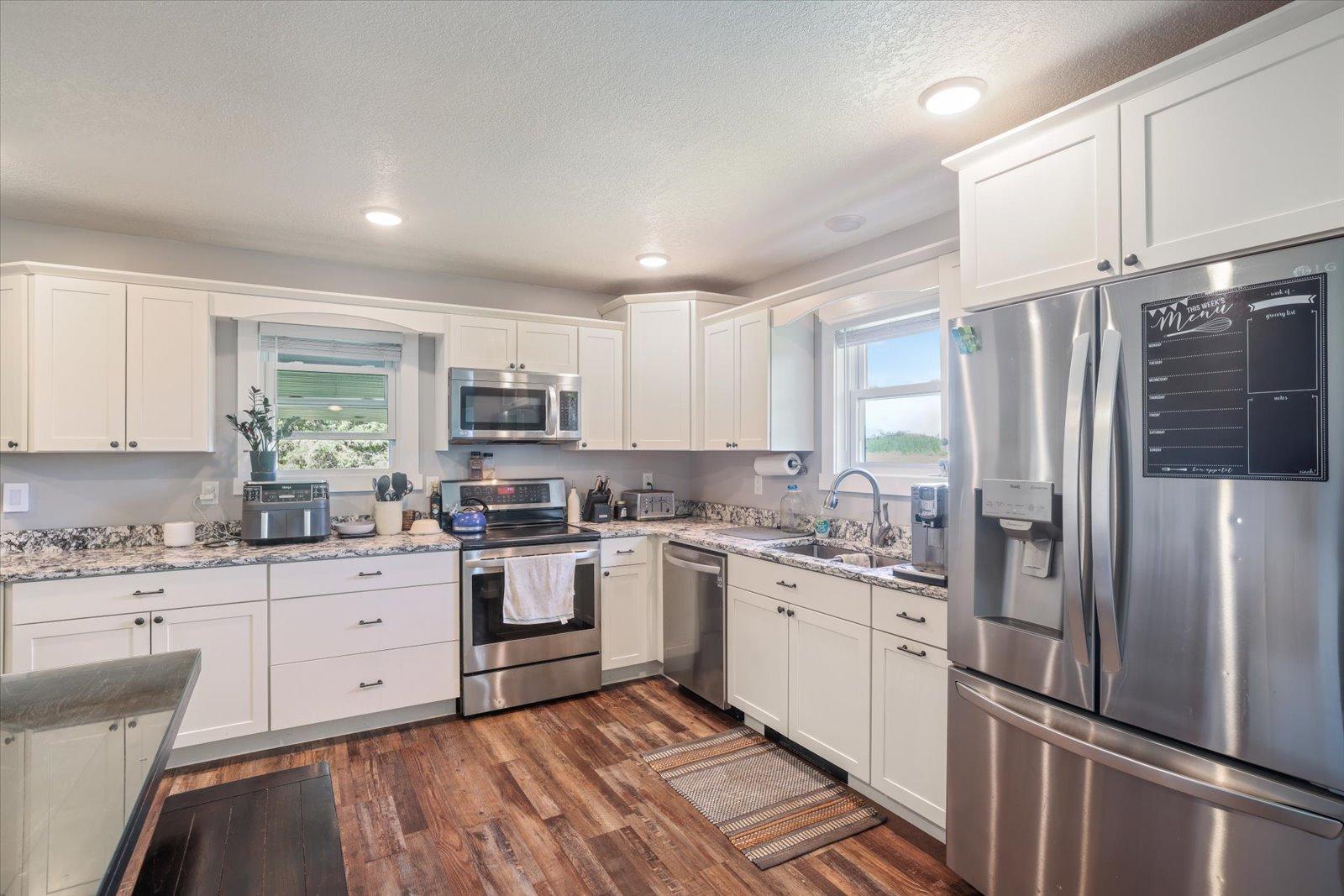1975 single family home for sale at 42315 County Road 117 in Cohasset, MN — 3 bed, 2 bath (photo 18 of 48)