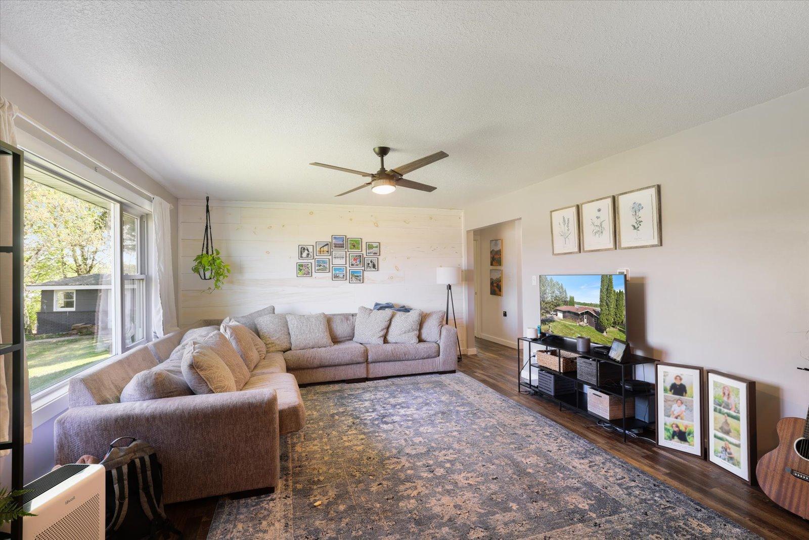 1975 single family home for sale at 42315 County Road 117 in Cohasset, MN — 3 bed, 2 bath (photo 20 of 48)