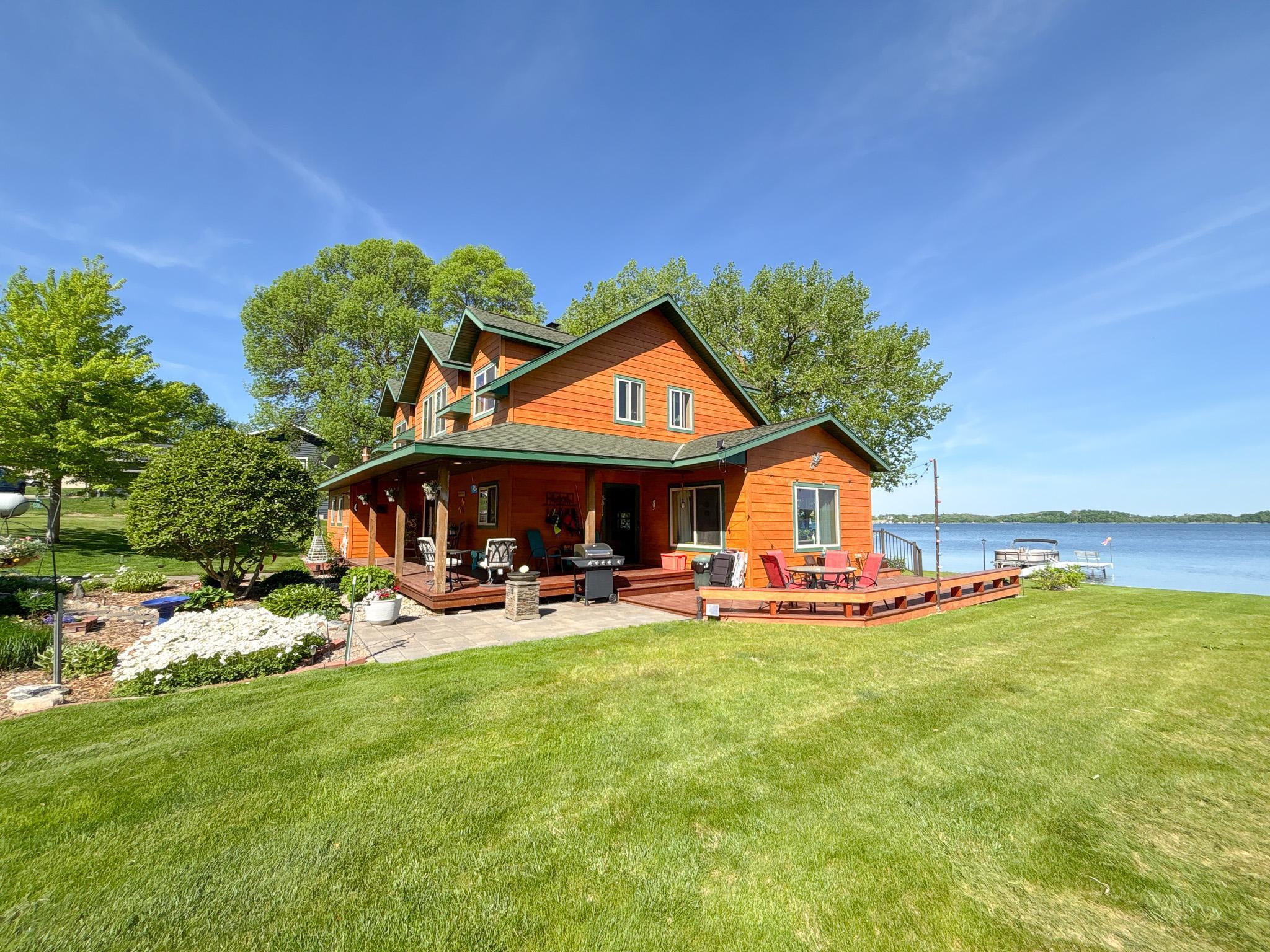 1980 single family home for sale at 21447 Sunny Drive in Fergus Falls, MN — 3 bed, 2 bath