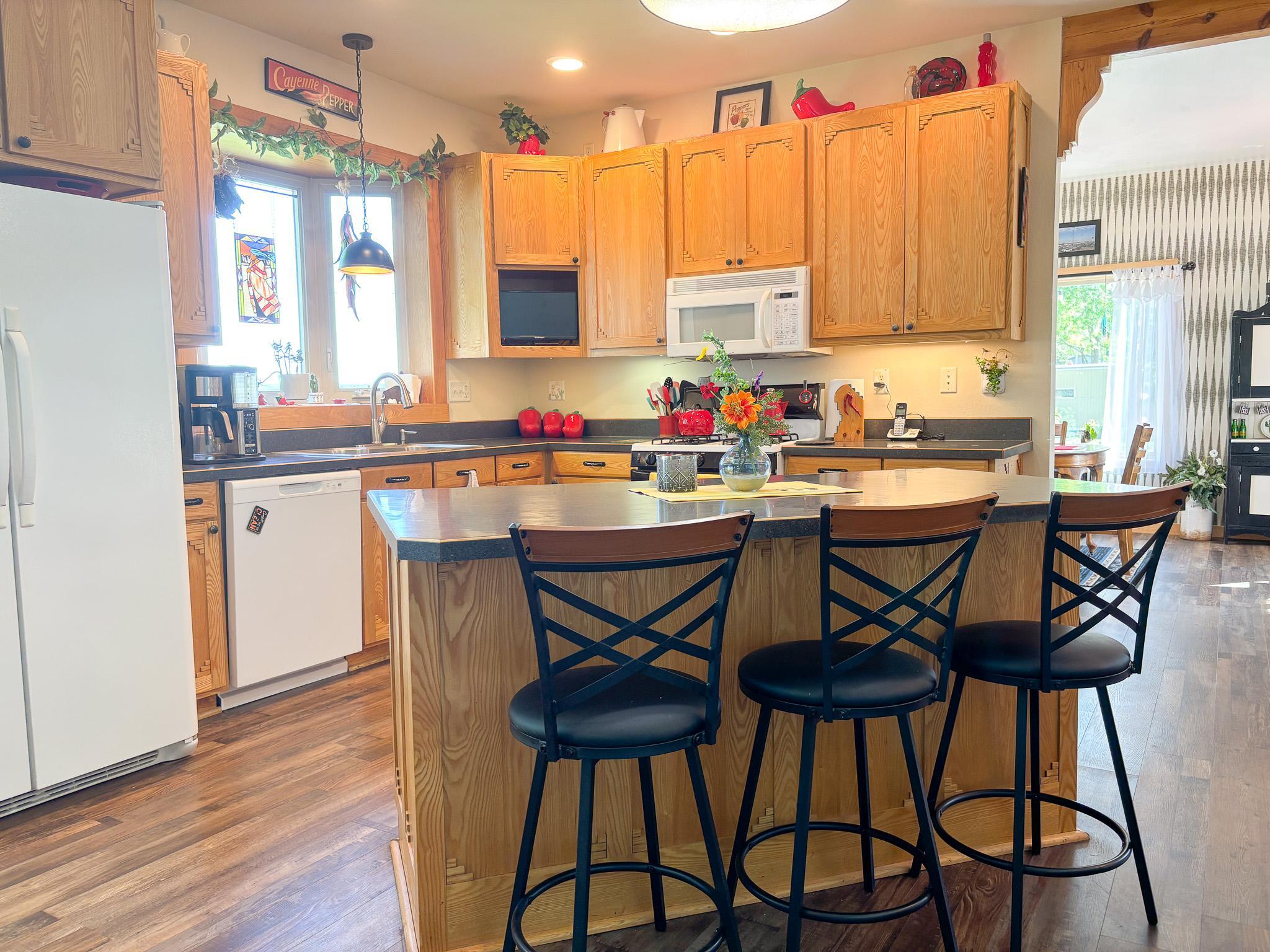 1980 single family home for sale at 21447 Sunny Drive in Fergus Falls, MN — 3 bed, 2 bath (photo 12 of 75)