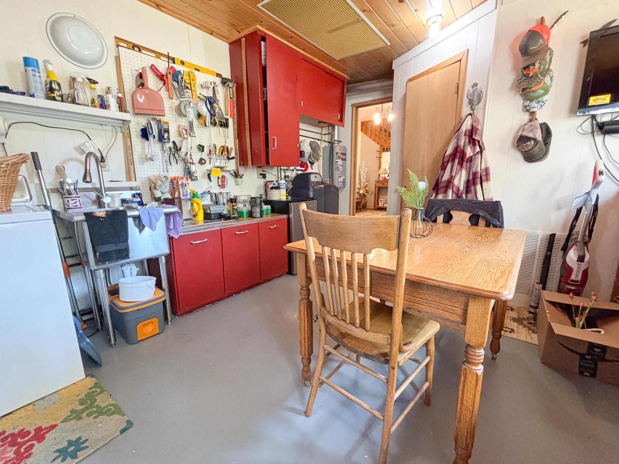 1980 single family home for sale at 21447 Sunny Drive in Fergus Falls, MN — 3 bed, 2 bath (photo 22 of 75)