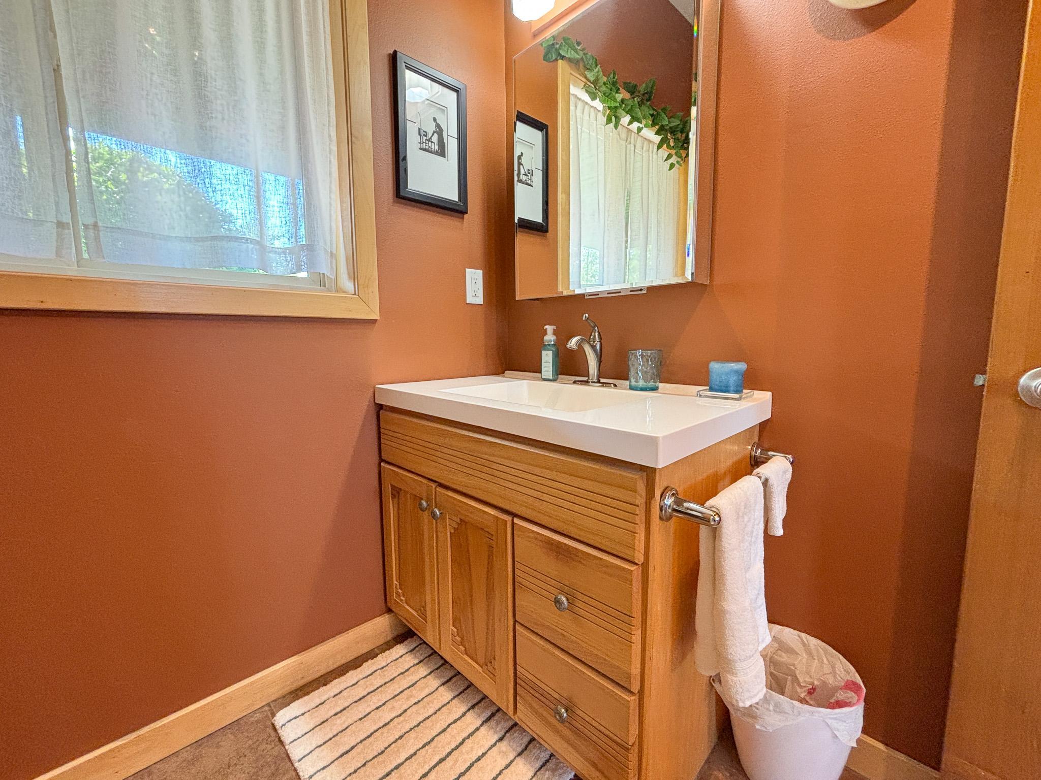 1980 single family home for sale at 21447 Sunny Drive in Fergus Falls, MN — 3 bed, 2 bath (photo 25 of 75)