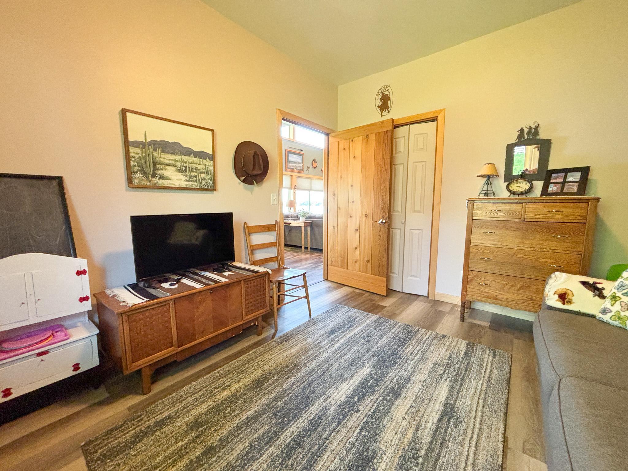 1980 single family home for sale at 21447 Sunny Drive in Fergus Falls, MN — 3 bed, 2 bath (photo 27 of 75)