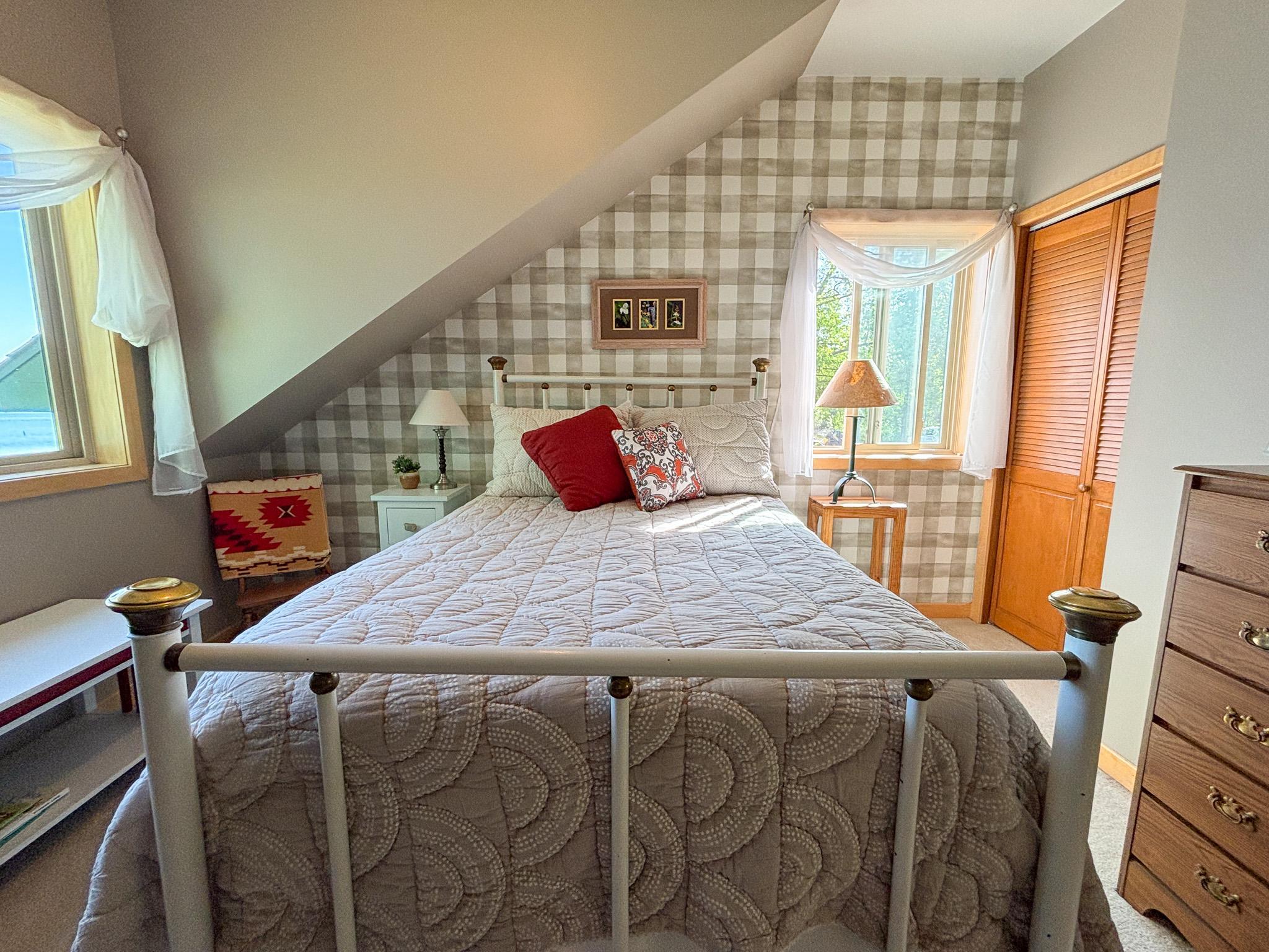 1980 single family home for sale at 21447 Sunny Drive in Fergus Falls, MN — 3 bed, 2 bath (photo 35 of 75)