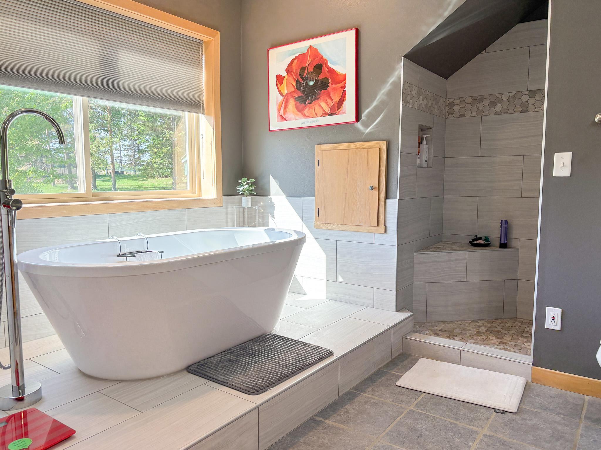 1980 single family home for sale at 21447 Sunny Drive in Fergus Falls, MN — 3 bed, 2 bath (photo 37 of 75)