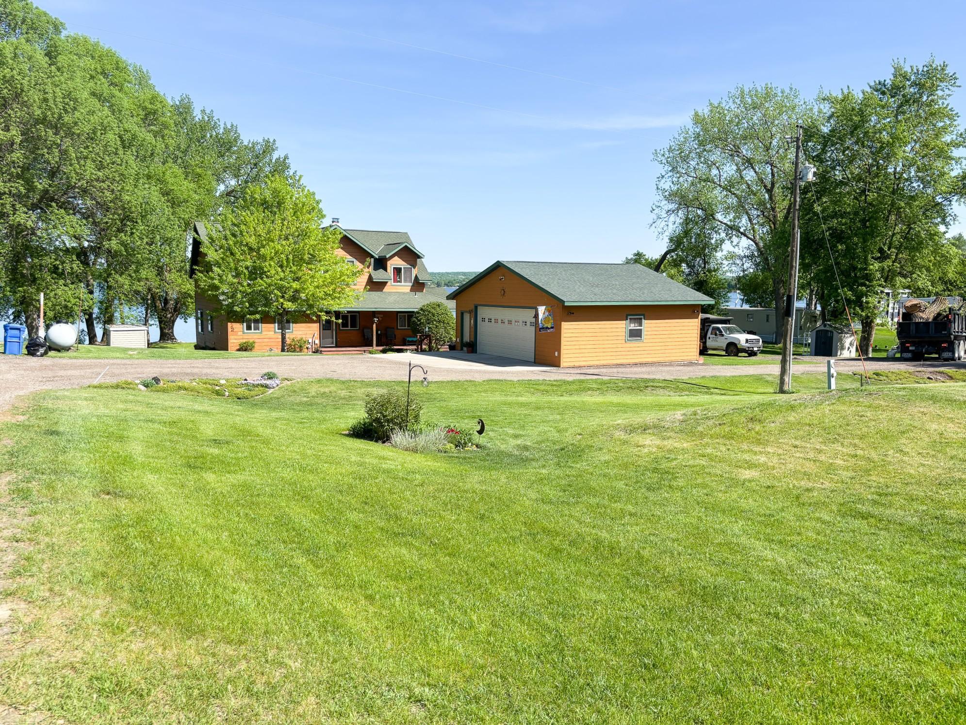 1980 single family home for sale at 21447 Sunny Drive in Fergus Falls, MN — 3 bed, 2 bath (photo 45 of 75)