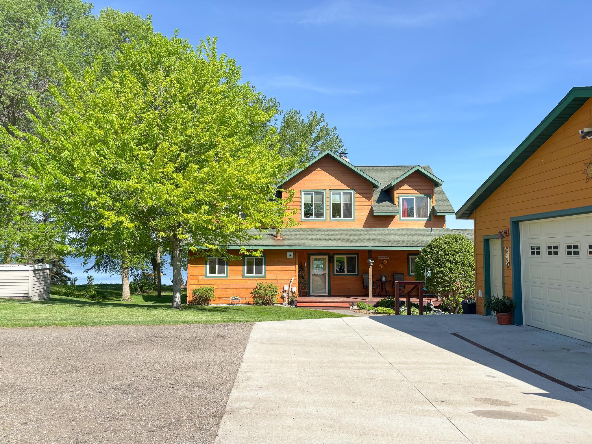 1980 single family home for sale at 21447 Sunny Drive in Fergus Falls, MN — 3 bed, 2 bath (photo 46 of 75)