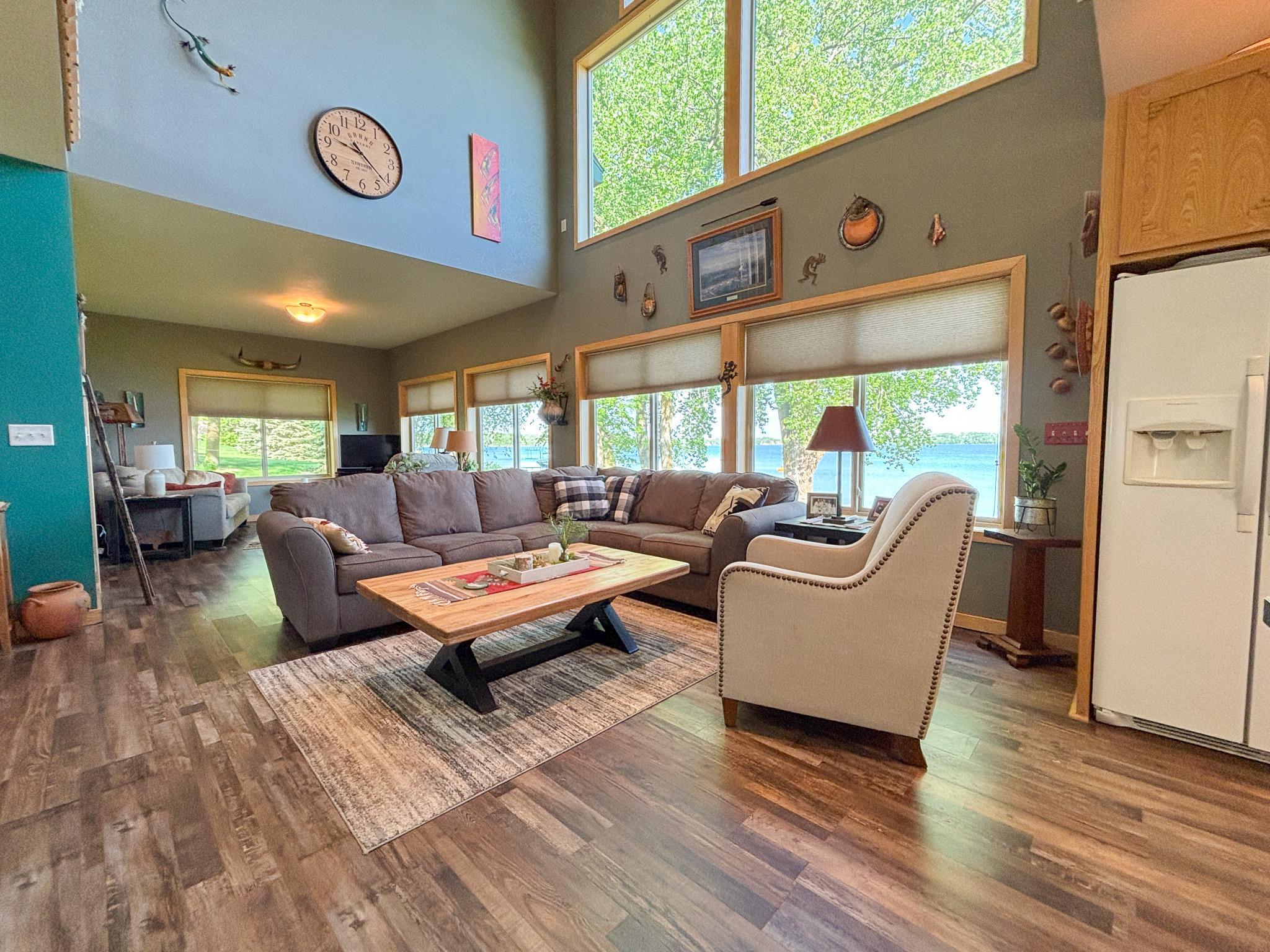 1980 single family home for sale at 21447 Sunny Drive in Fergus Falls, MN — 3 bed, 2 bath (photo 6 of 75)