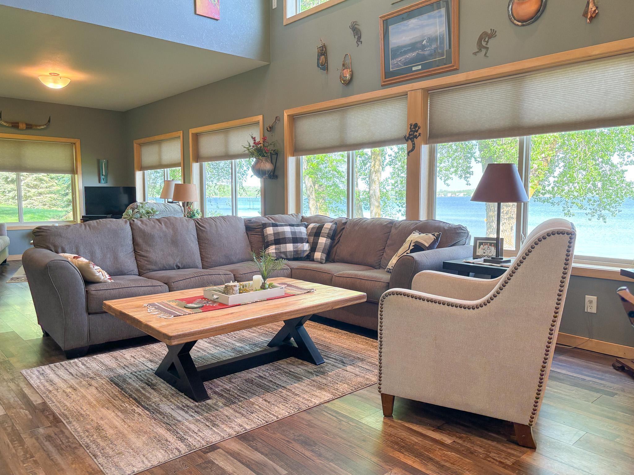 1980 single family home for sale at 21447 Sunny Drive in Fergus Falls, MN — 3 bed, 2 bath (photo 7 of 75)
