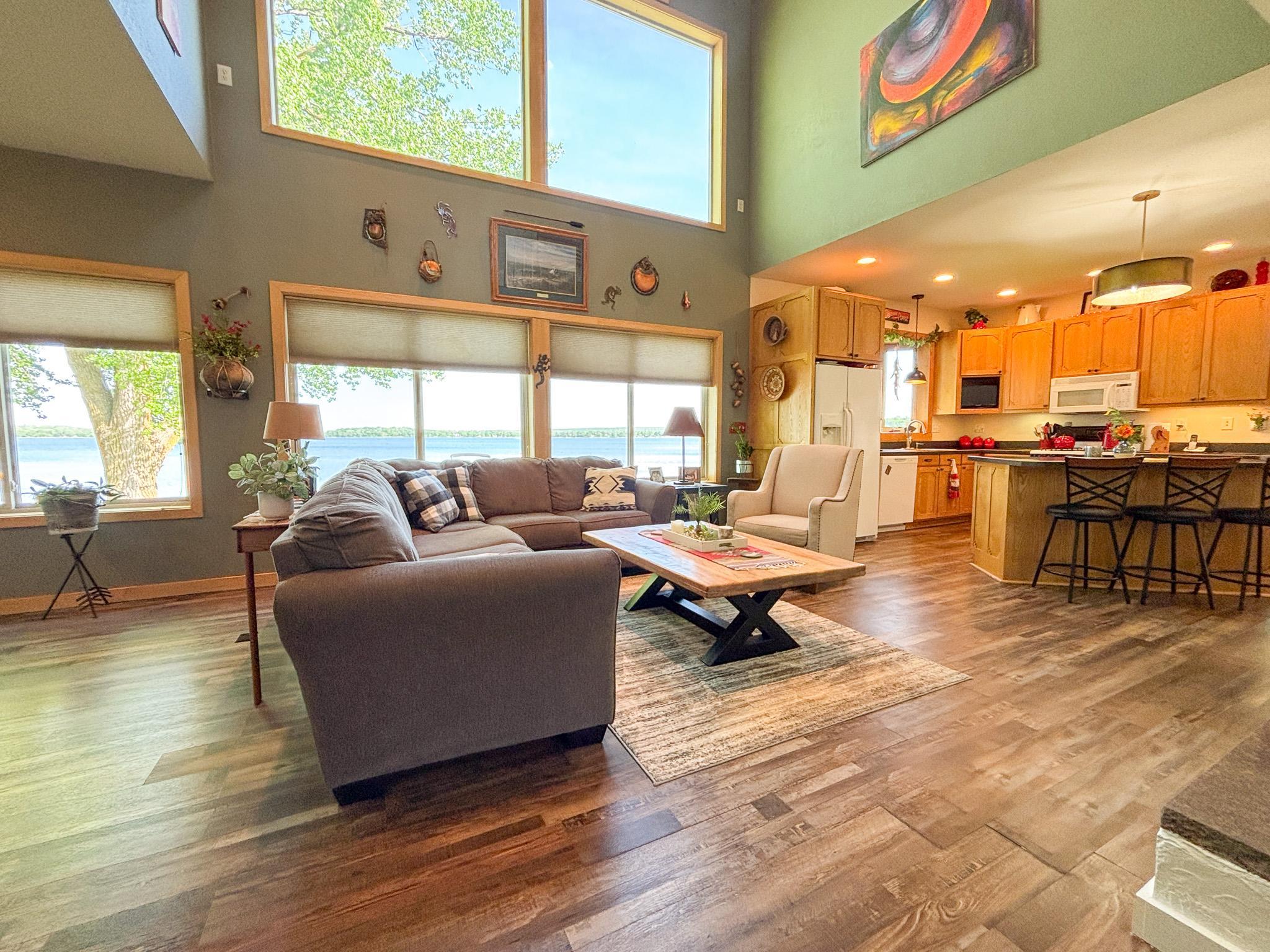 1980 single family home for sale at 21447 Sunny Drive in Fergus Falls, MN — 3 bed, 2 bath (photo 10 of 75)
