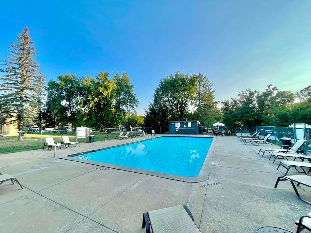 1976 townhouse for sale at 362 Quadna Mountain Road in Hill City, MN — 2 bed, 3 bath (photo 3 of 34)