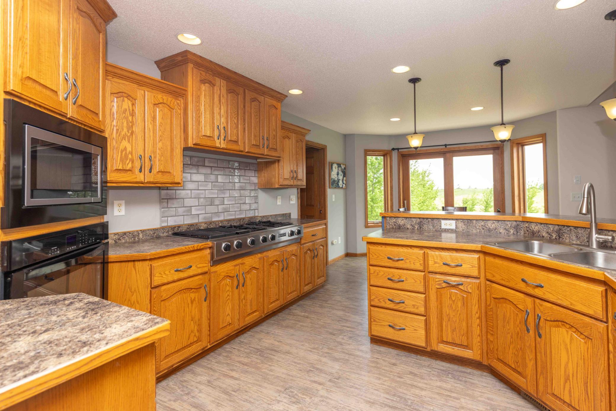 2003 single family home for sale at 21677 162nd Avenue S in Barnesville, MN — 4 bed, 4 bath (photo 27 of 67)