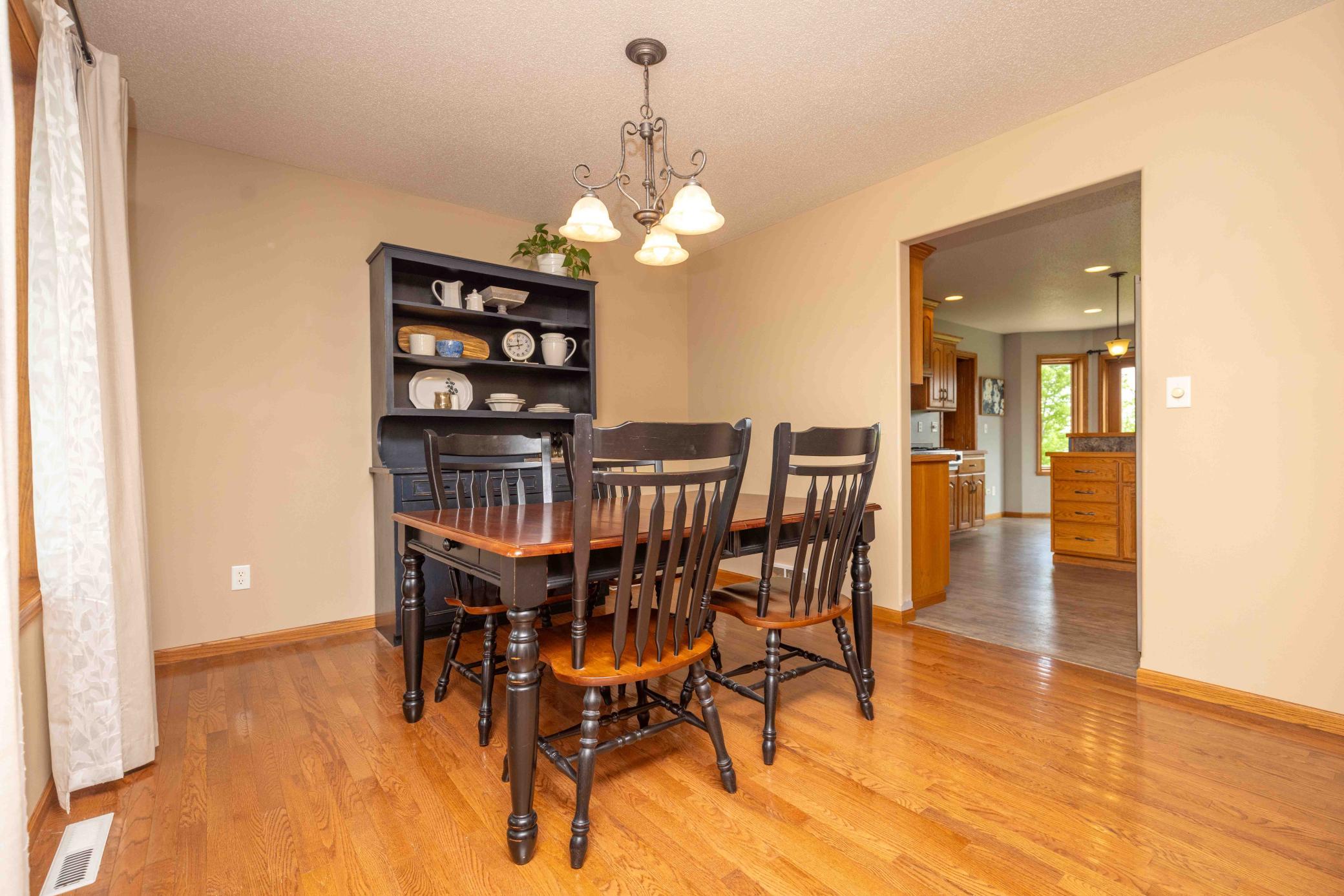 2003 single family home for sale at 21677 162nd Avenue S in Barnesville, MN — 4 bed, 4 bath (photo 35 of 67)