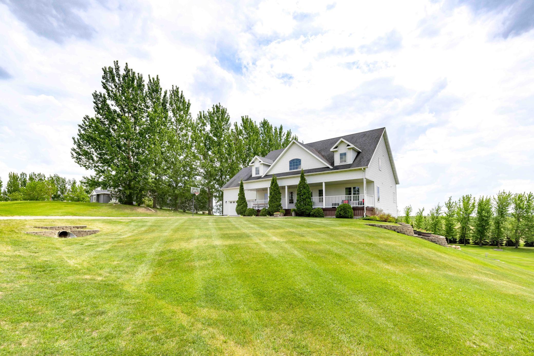 2003 single family home for sale at 21677 162nd Avenue S in Barnesville, MN — 4 bed, 4 bath (photo 5 of 67)