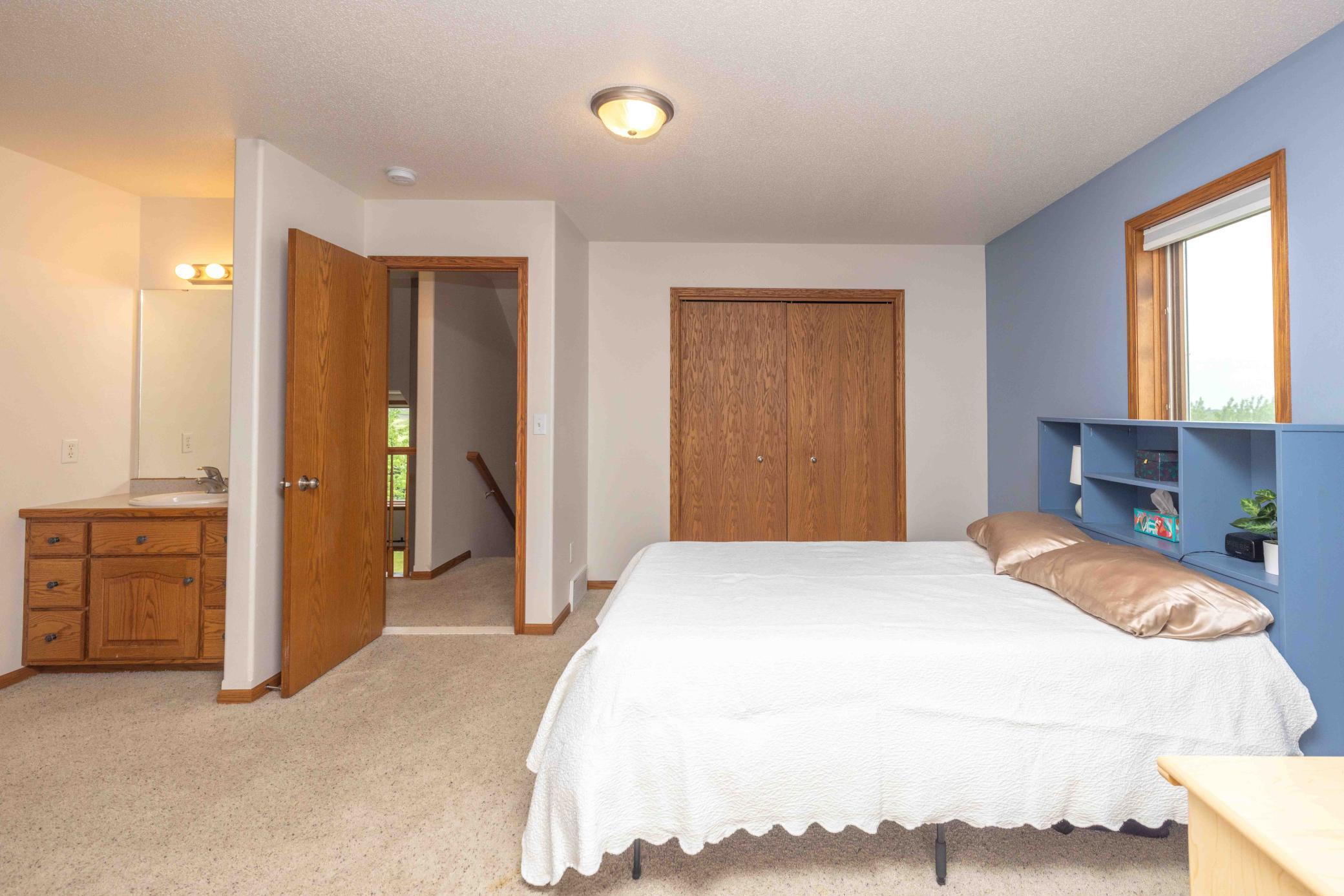 2003 single family home for sale at 21677 162nd Avenue S in Barnesville, MN — 4 bed, 4 bath (photo 48 of 67)