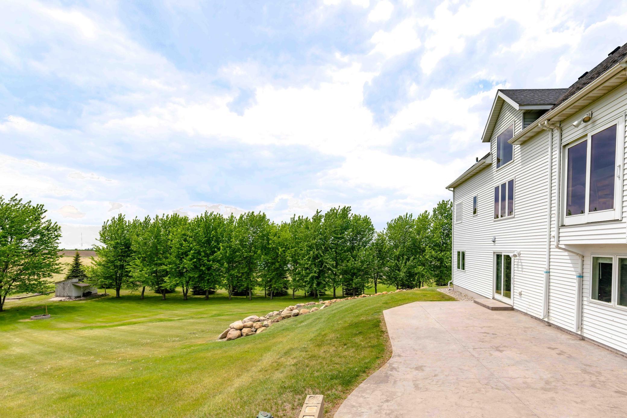 2003 single family home for sale at 21677 162nd Avenue S in Barnesville, MN — 4 bed, 4 bath (photo 7 of 67)