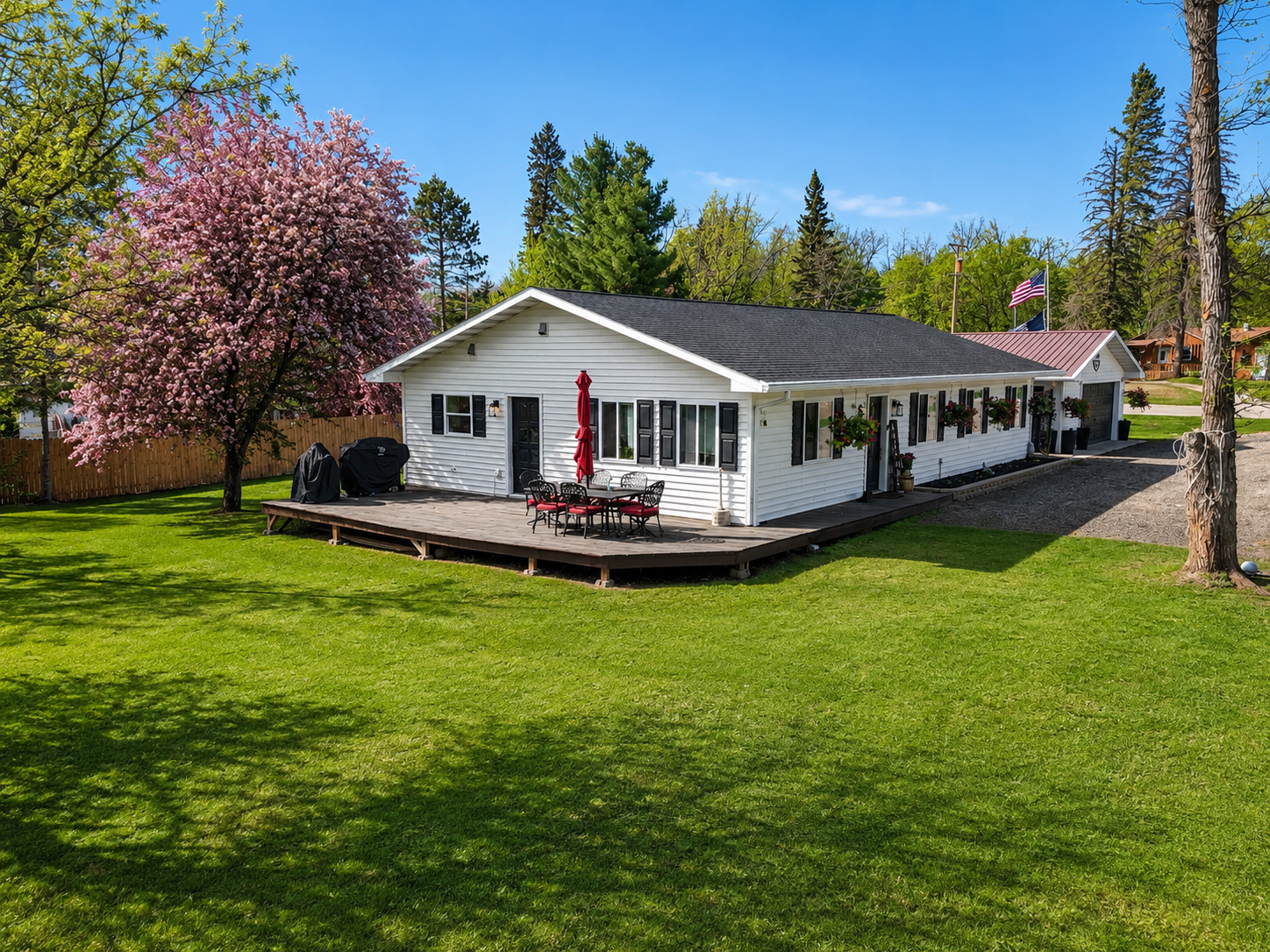 2005 single family home for sale at 202 Ash Street in Bigfork, MN — 3 bed, 1 bath (photo 2 of 7)