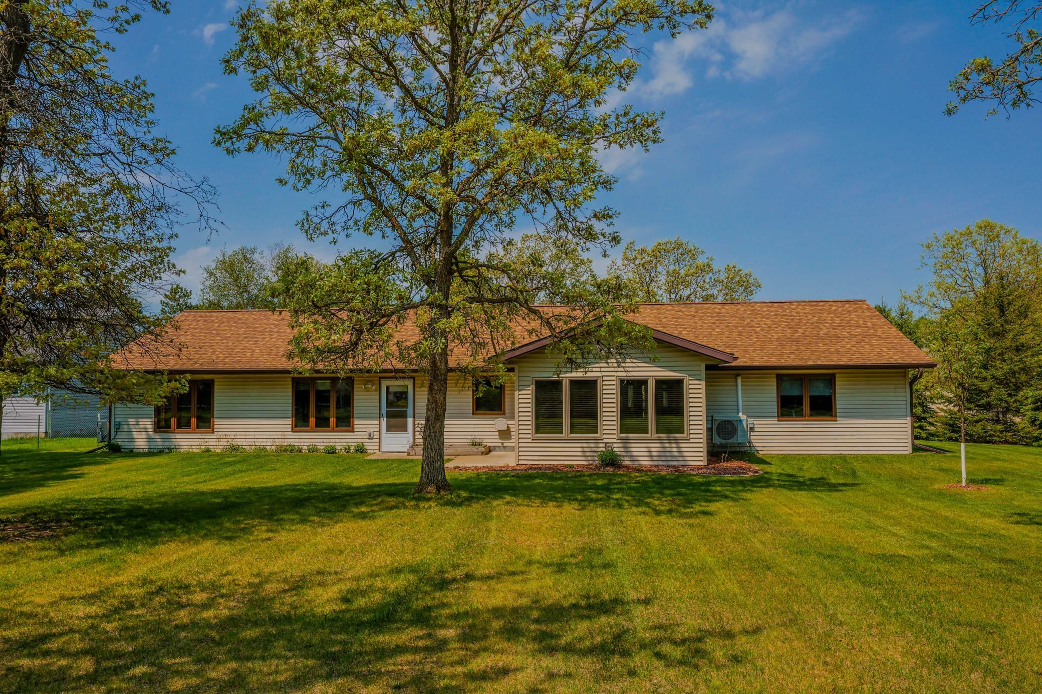 1997 single family home for sale at 706 Forest View Avenue in Park Rapids, MN — 3 bed, 2 bath (photo 4 of 27)