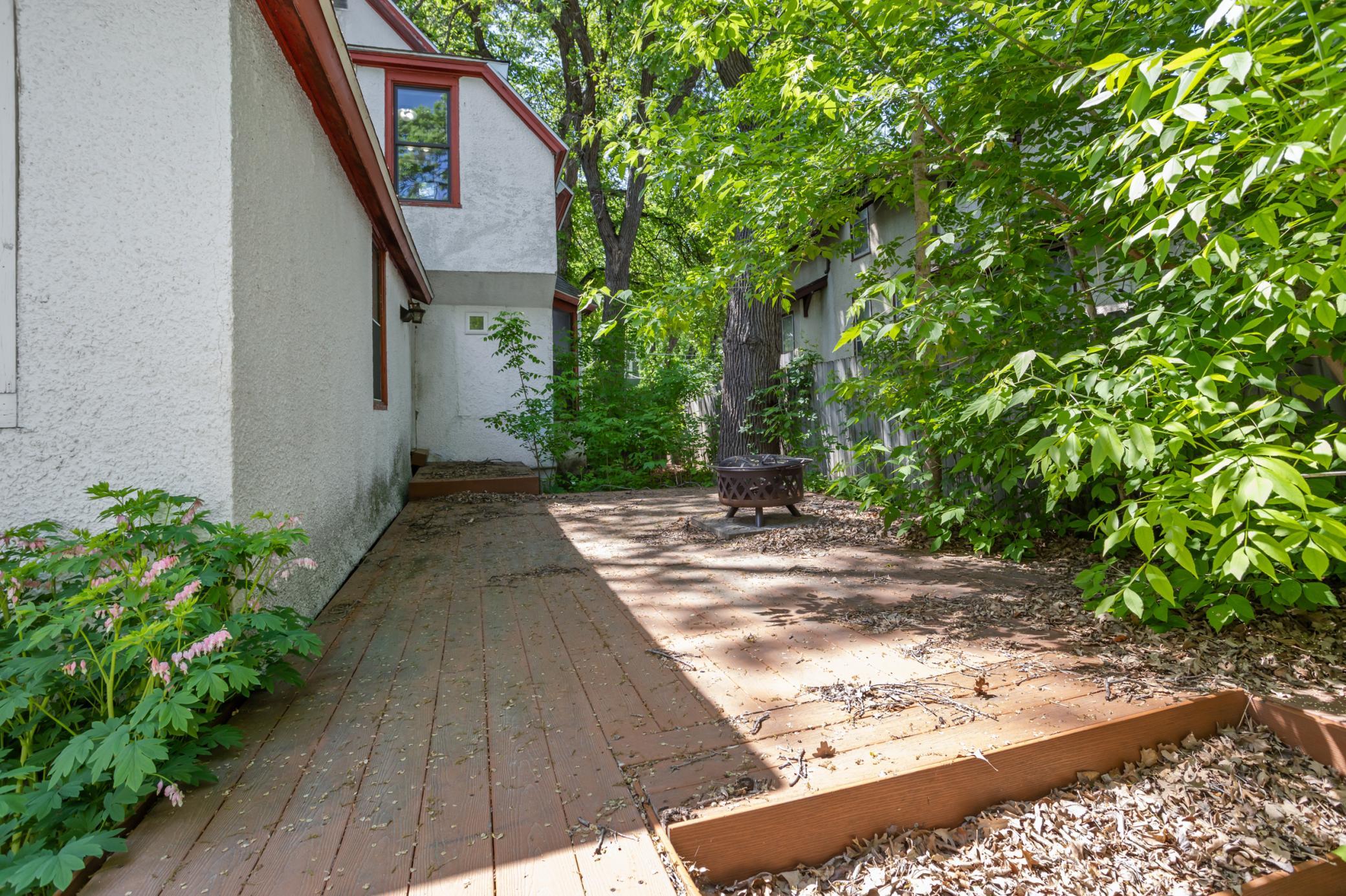 335 9th Avenue S, Fargo ND 58103 - Photo 38 of 49