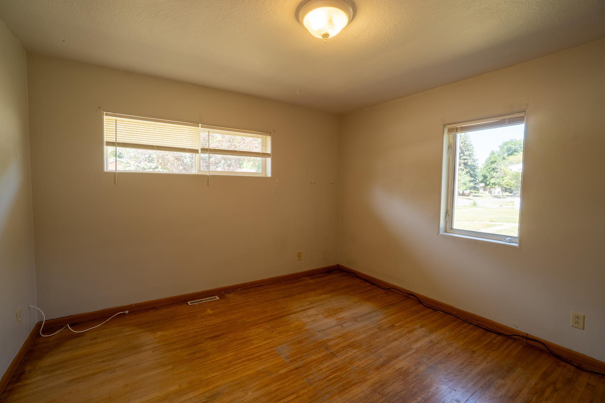 1955 single family home for sale at 1812 4th Street S in Moorhead, MN — 4 bed, 2 bath (photo 14 of 31)