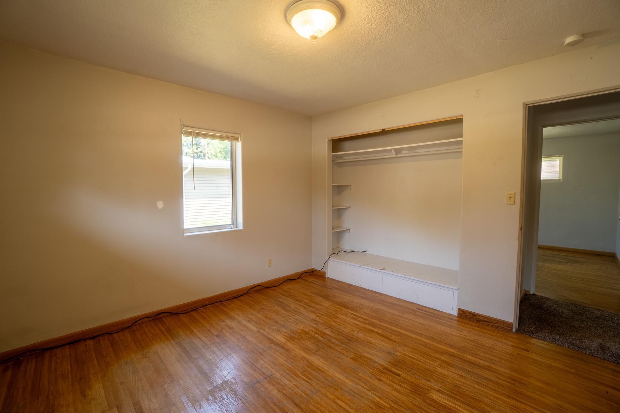 1955 single family home for sale at 1812 4th Street S in Moorhead, MN — 4 bed, 2 bath (photo 15 of 31)