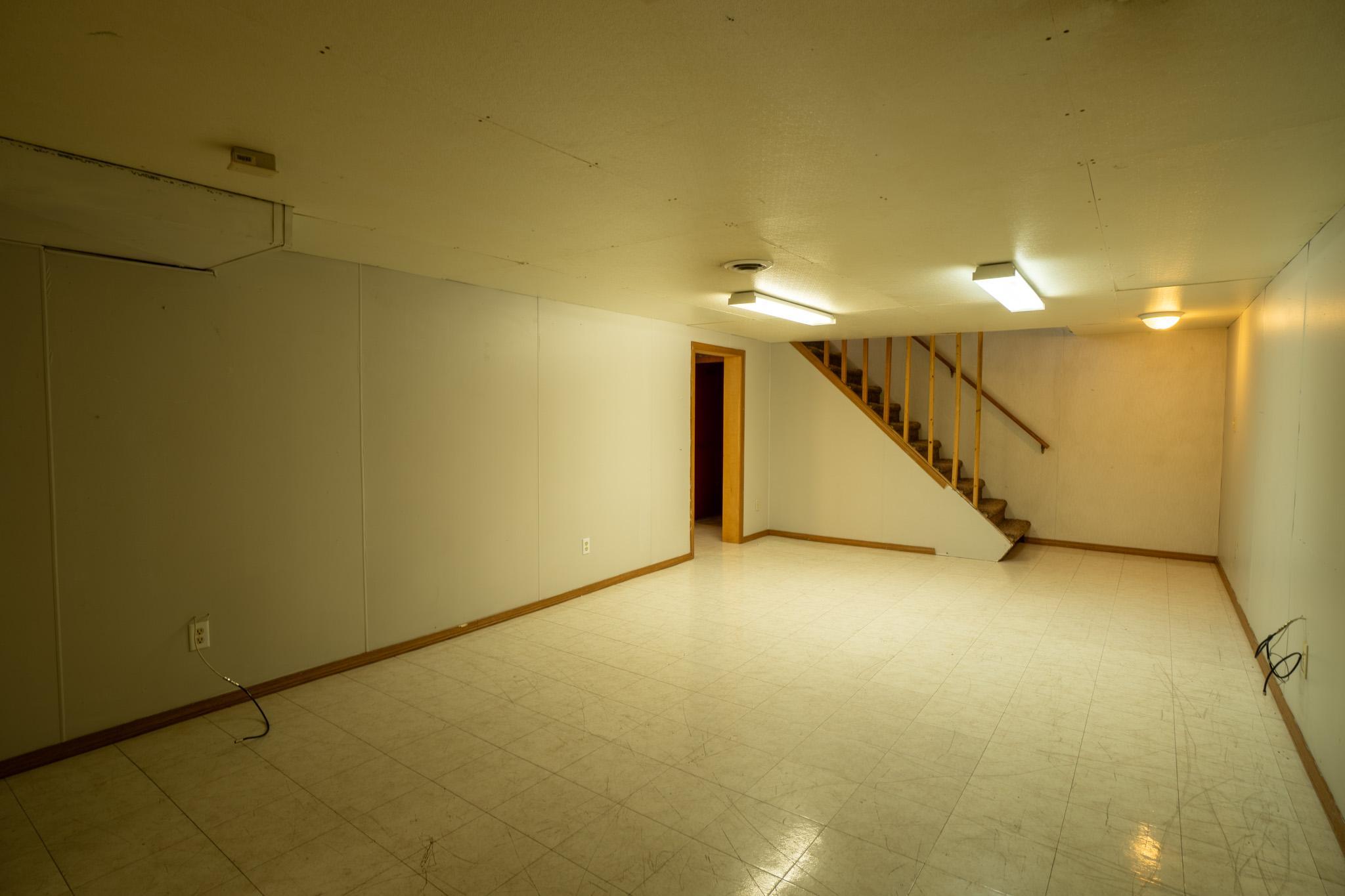 1955 single family home for sale at 1812 4th Street S in Moorhead, MN — 4 bed, 2 bath (photo 17 of 31)
