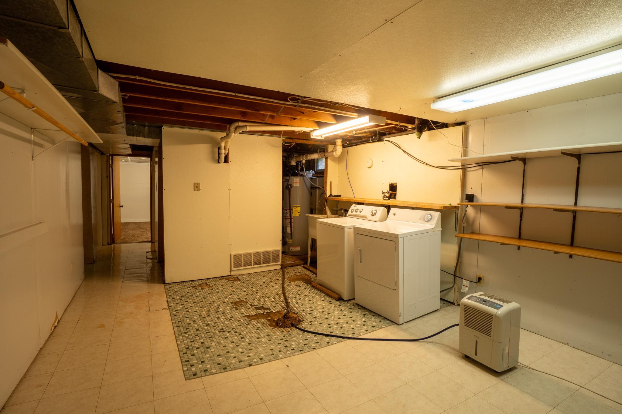 1955 single family home for sale at 1812 4th Street S in Moorhead, MN — 4 bed, 2 bath (photo 18 of 31)