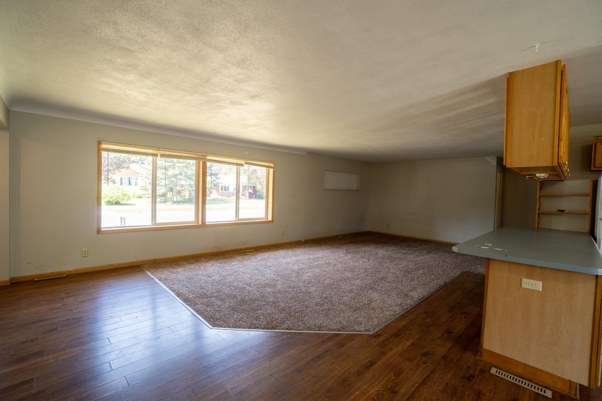 1955 single family home for sale at 1812 4th Street S in Moorhead, MN — 4 bed, 2 bath (photo 7 of 31)