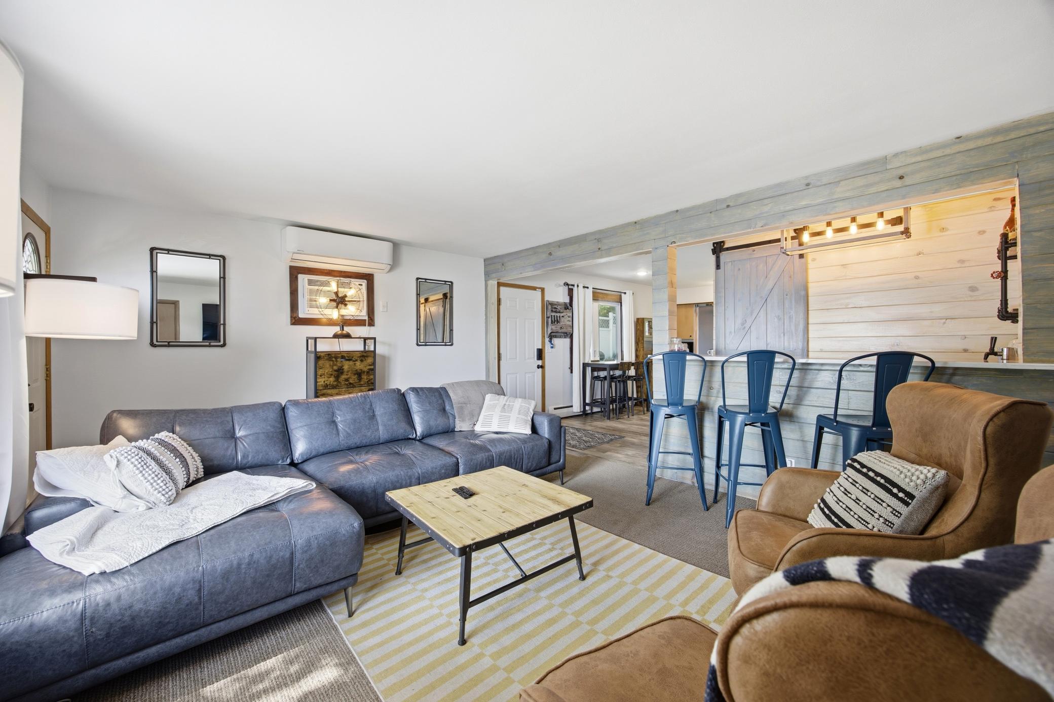 1965 townhouse for sale at 1112 W Lake Drive in Detroit Lakes, MN — 3 bed, 1 bath (photo 3 of 12)