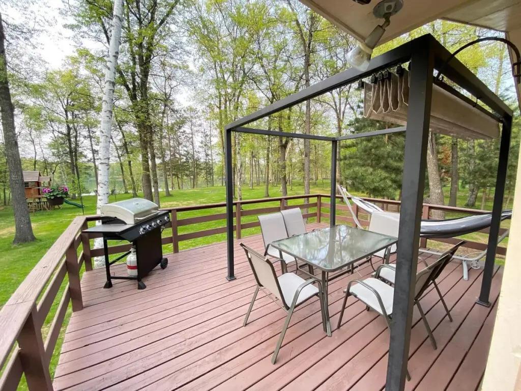 1983 single family home for sale at 12384 Sunset Drive in Crosslake, MN — 3 bed, 2 bath (photo 5 of 9)
