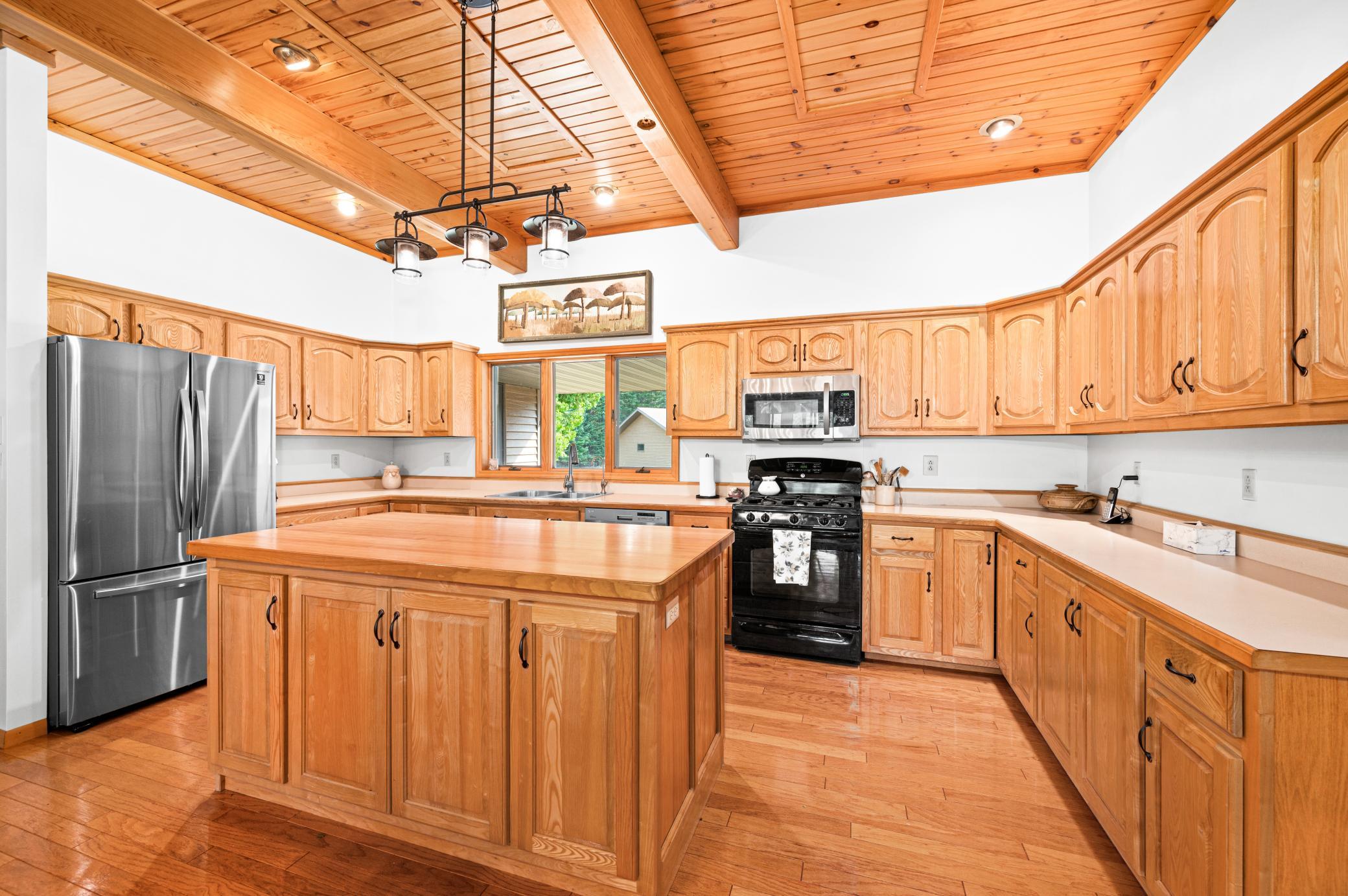 1994 single family home for sale at 51301 Pine Point Road in Bigfork, MN — 3 bed, 3 bath (photo 19 of 63)