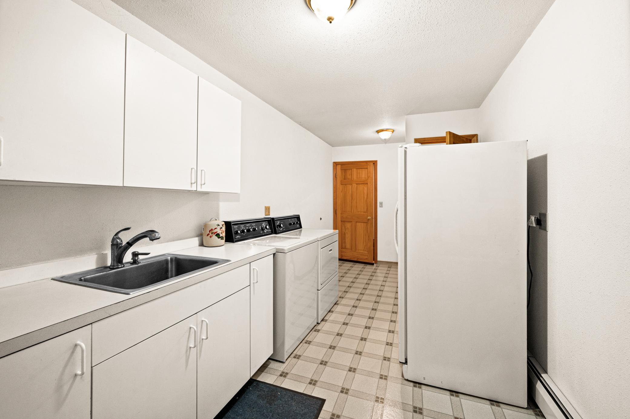 1994 single family home for sale at 51301 Pine Point Road in Bigfork, MN — 3 bed, 3 bath (photo 25 of 63)